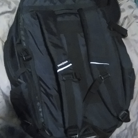 BEST PRICE ONLINE:SwissGear Red Stripe edition Journeyman Backpack - Picture 8 of 10